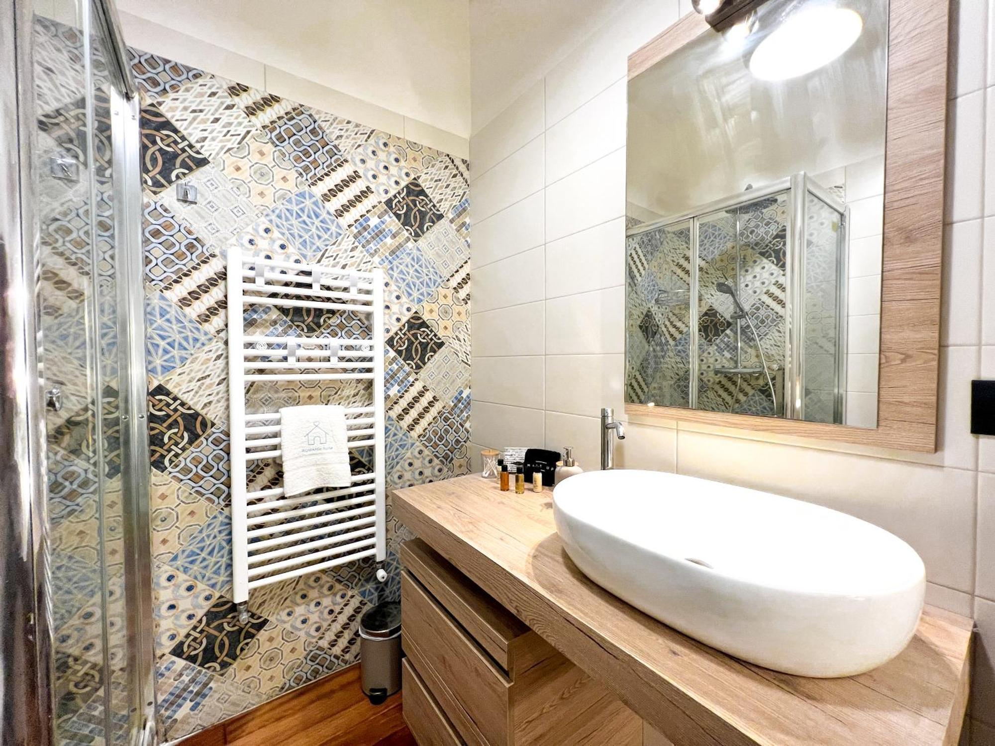 Unique House - 3 Bedrooms & 2 Bathrooms With 4 Beds - 100 Meters To The Metro A Рим Екстер'єр фото