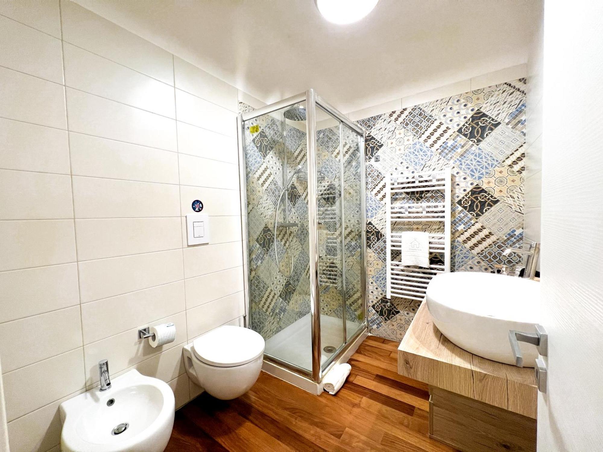 Unique House - 3 Bedrooms & 2 Bathrooms With 4 Beds - 100 Meters To The Metro A Рим Екстер'єр фото